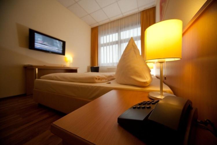 Hotel Zur Rebe Hochheim am Main Ruang foto